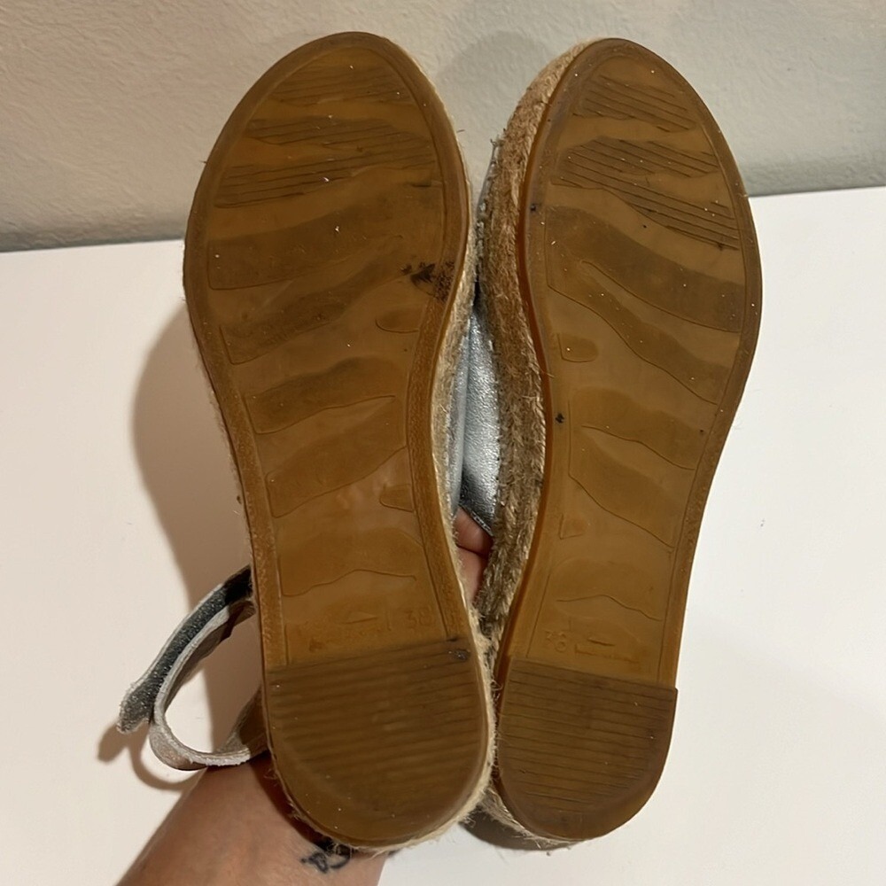 Carvela Kurt Geiger Women's Silver Leather‎ Espadrilles Sz 38 (US 8) Metallic - Picture 9 of 11